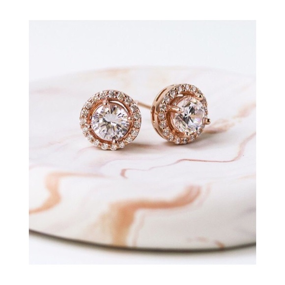 [Ashlee] 18K Halo Earrings - Picture 2 of 7